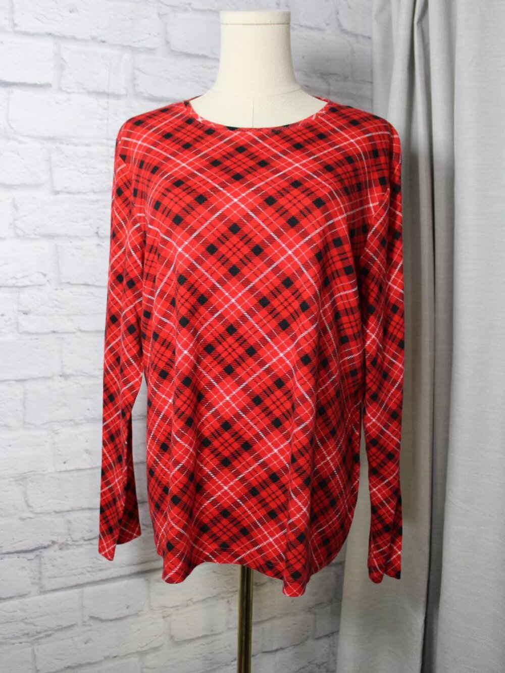 Croft & Barrow XL Red Plaid Longsleeve the Classic Tee Holiday Christmas Casual